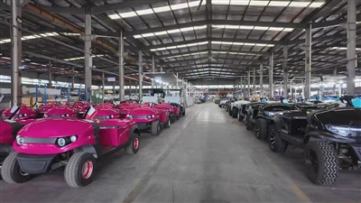Greenman fabrica carrinhos de golfe a granel para campos de golfe canadenses